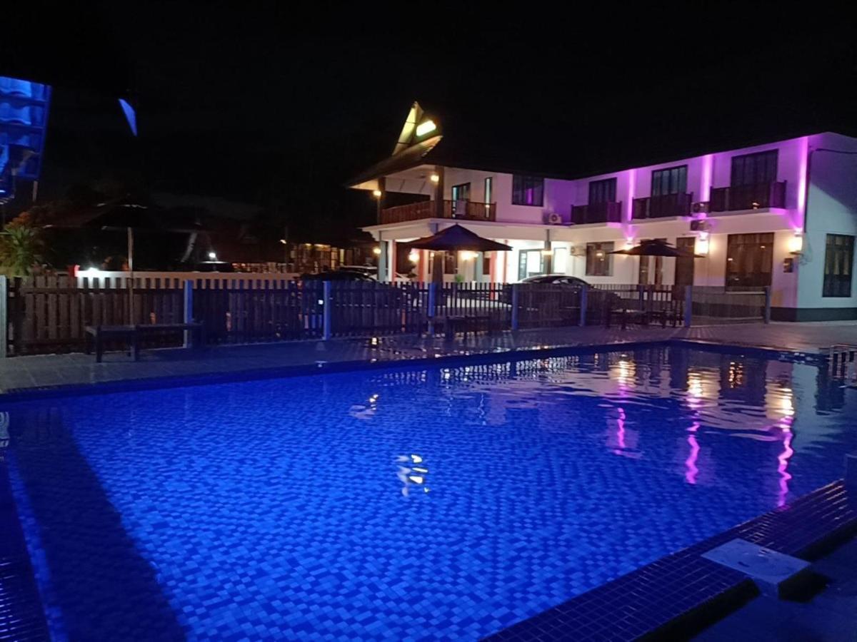 Villa Wanie Inn Setiu Exterior photo